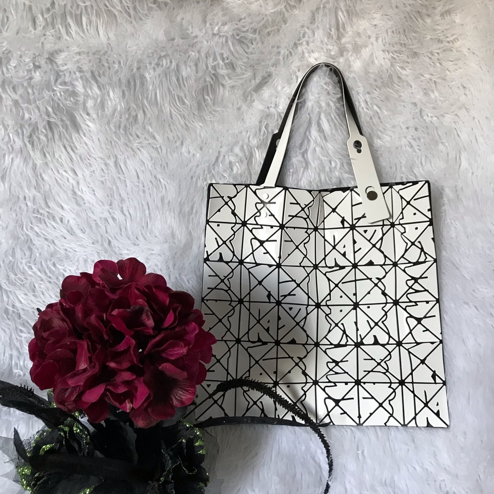 🌸JYUGEMU WHITE TOTE 🌸